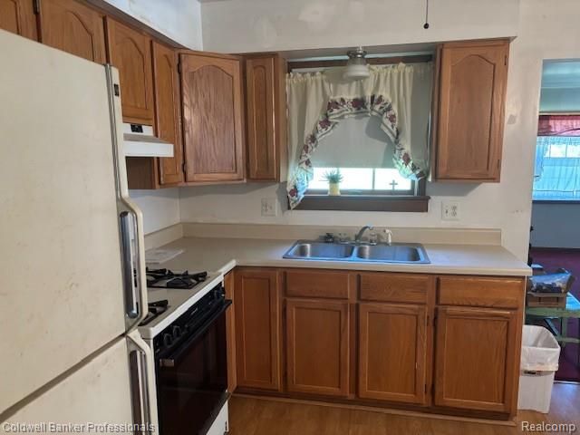 25449 Bell Road, New Boston, MI 48164