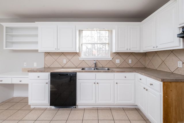 7809 Hayley Drive, Sherwood, AR 72120