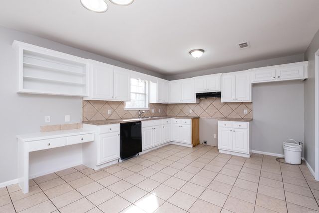 7809 Hayley Drive, Sherwood, AR 72120