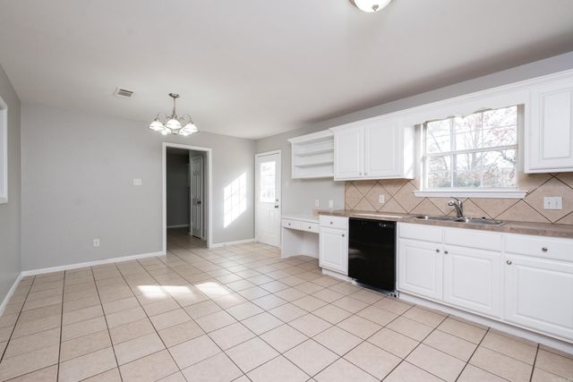 7809 Hayley Drive, Sherwood, AR 72120