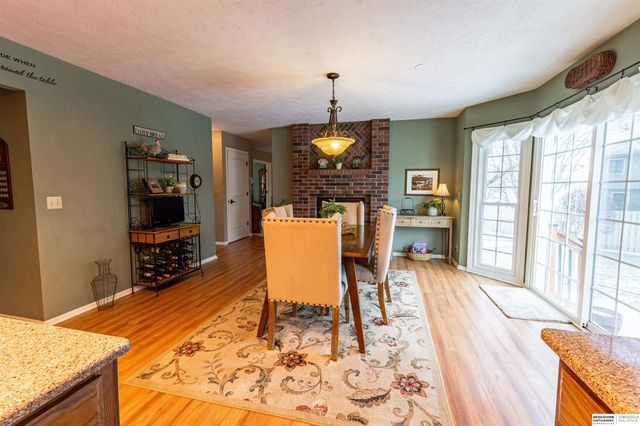 16812 M Circle, Omaha, NE 68135