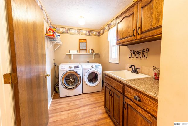 16812 M Circle, Omaha, NE 68135