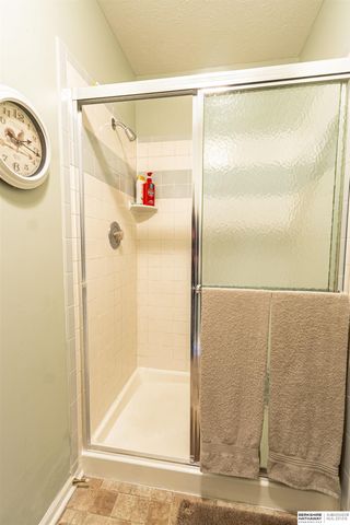 16812 M Circle, Omaha, NE 68135