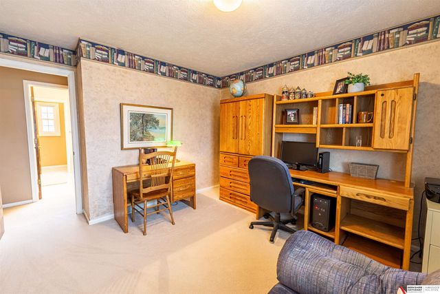 16812 M Circle, Omaha, NE 68135