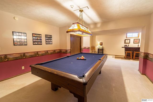 16812 M Circle, Omaha, NE 68135