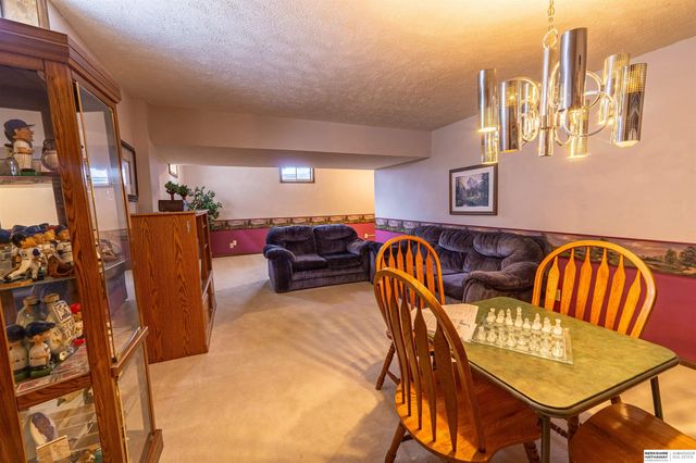 16812 M Circle, Omaha, NE 68135