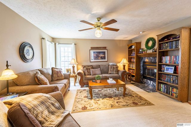 16812 M Circle, Omaha, NE 68135