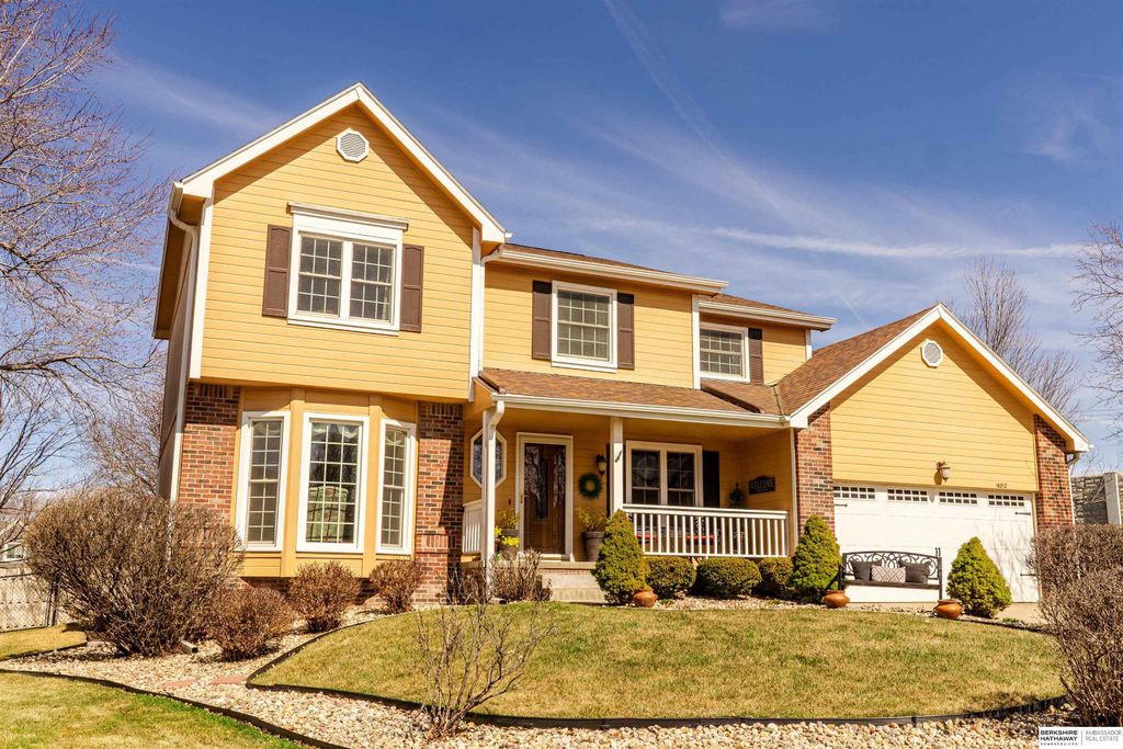 16812 M Circle, Omaha, NE 68135