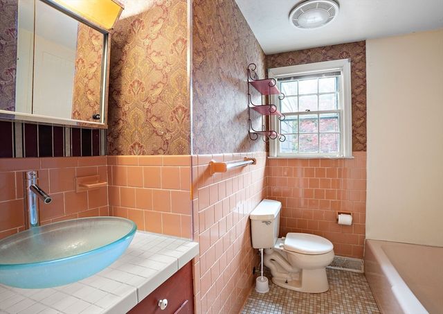 29 Patricia Rd, Sudbury, MA 01776