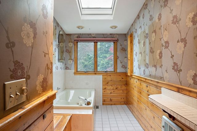 29 Patricia Rd, Sudbury, MA 01776