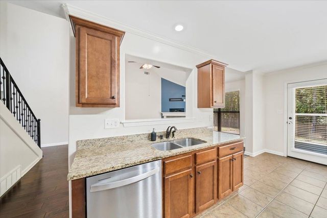 6003 ABIGAIL BLUFFS CV, Bartlett, TN 38135