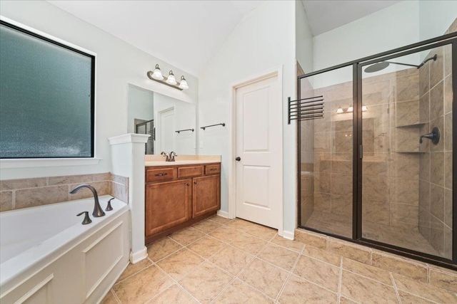 6003 ABIGAIL BLUFFS CV, Bartlett, TN 38135