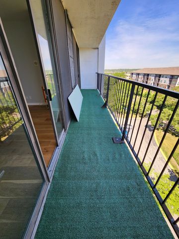 2015 S Finley Road S 900, Lombard, IL 60148