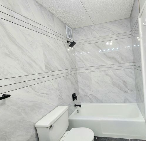 2015 S Finley Road S 900, Lombard, IL 60148