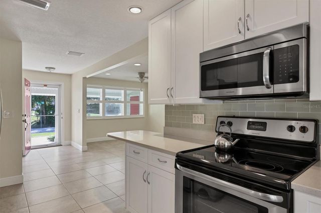 2506 TEAL AVENUE, Sarasota, FL 34232