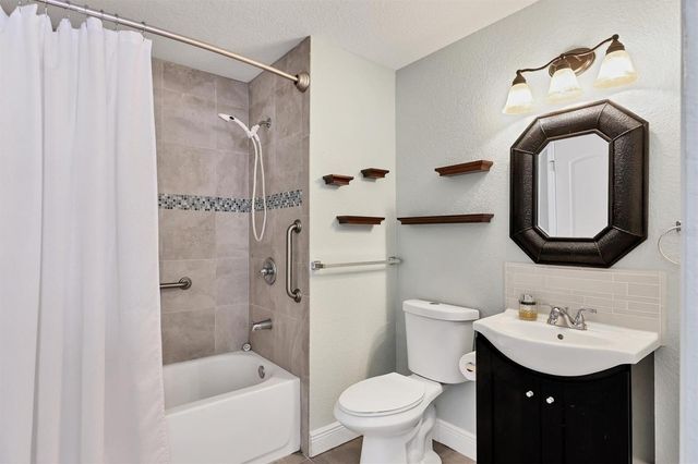 2506 TEAL AVENUE, Sarasota, FL 34232