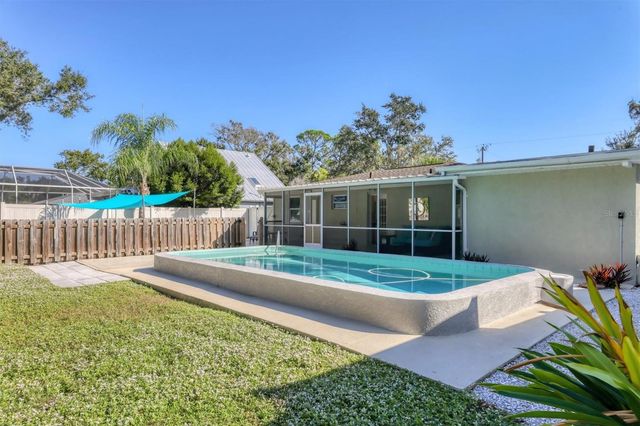 2506 TEAL AVENUE, Sarasota, FL 34232