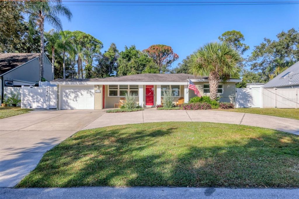 2506 TEAL AVENUE, Sarasota, FL 34232