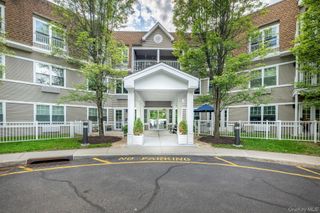 206 Sutton Drive, Mount Kisco, NY 10549