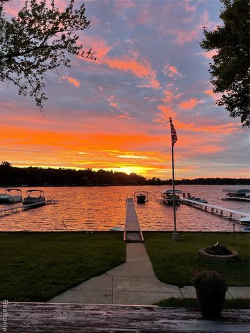10868 Bob White Beach Boulevard, Whitmore Lake, MI 48189