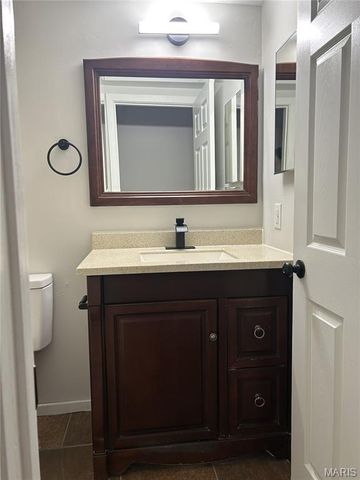 905 Park Avenue, St Louis, MO 63104