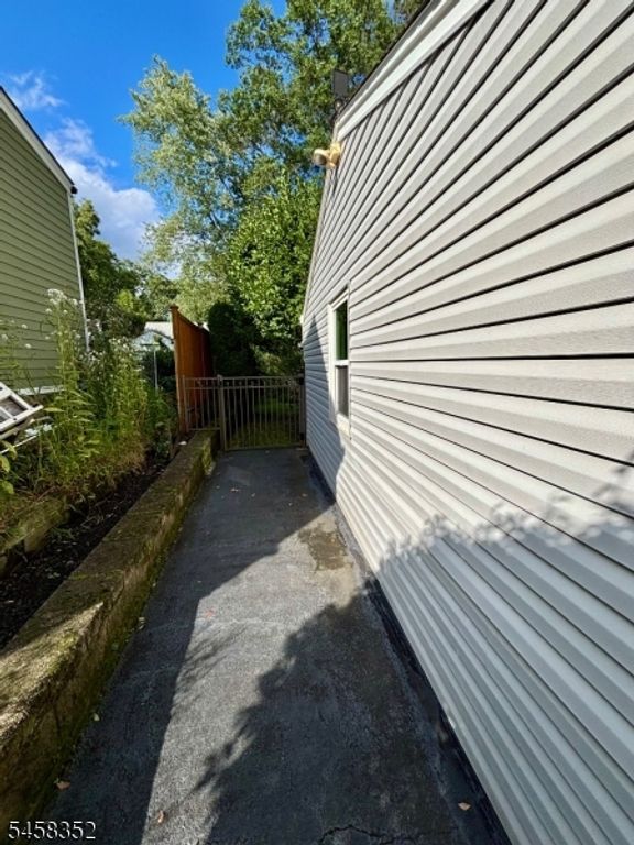 70 Mayfair Dr, West Orange Twp., NJ 07052 — photo 5