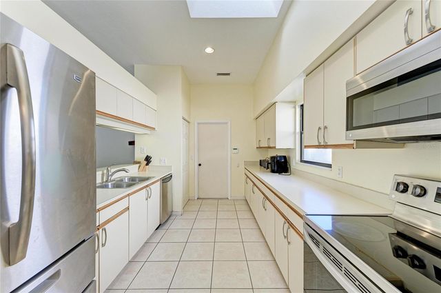 5045 82ND WAY E, Sarasota, FL 34243