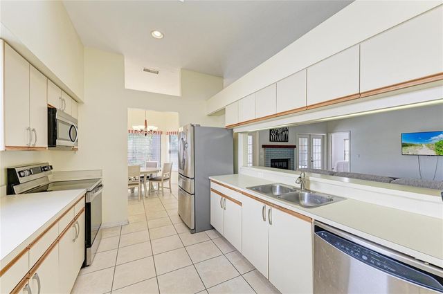 5045 82ND WAY E, Sarasota, FL 34243