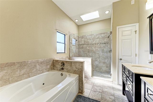 5045 82ND WAY E, Sarasota, FL 34243