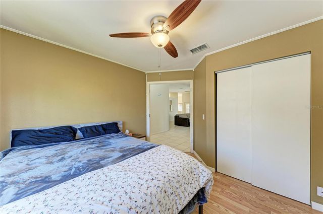 5045 82ND WAY E, Sarasota, FL 34243