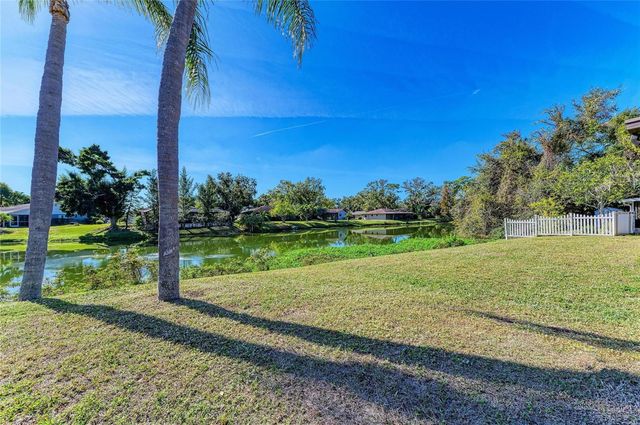 5045 82ND WAY E, Sarasota, FL 34243