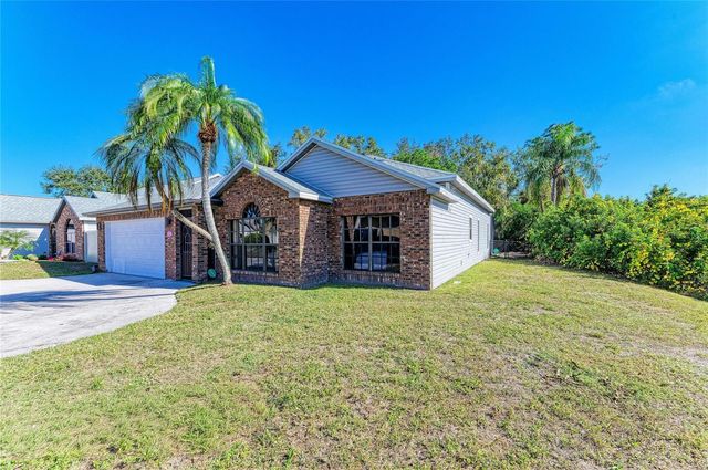 5045 82ND WAY E, Sarasota, FL 34243