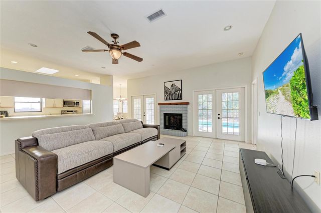 5045 82ND WAY E, Sarasota, FL 34243