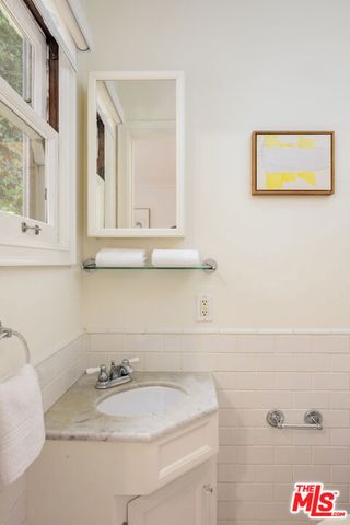 2222 Camden Avenue, Los Angeles, CA 90064