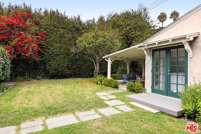 2222 Camden Avenue, Los Angeles, CA 90064