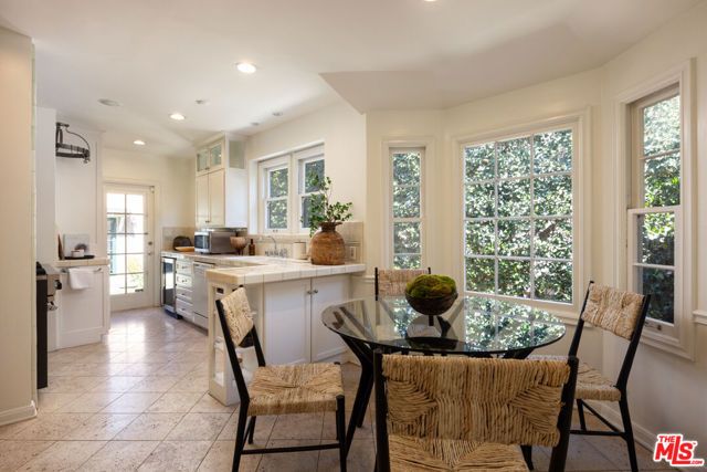 2222 Camden Avenue, Los Angeles, CA 90064
