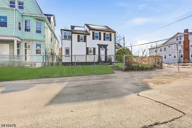 74 Lindsley Ave, Newark City, NJ 07106