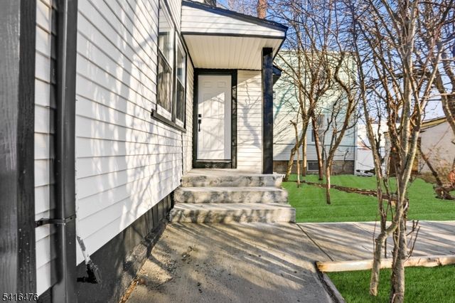 74 Lindsley Ave, Newark City, NJ 07106