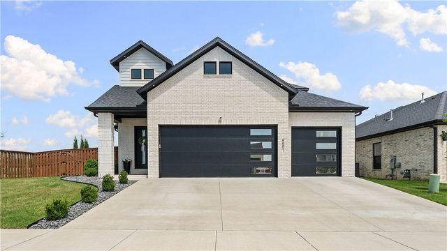 6601 SW First Light Street, Bentonville, AR 72713
