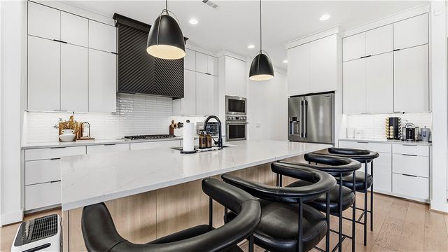 6601 SW First Light Street, Bentonville, AR 72713