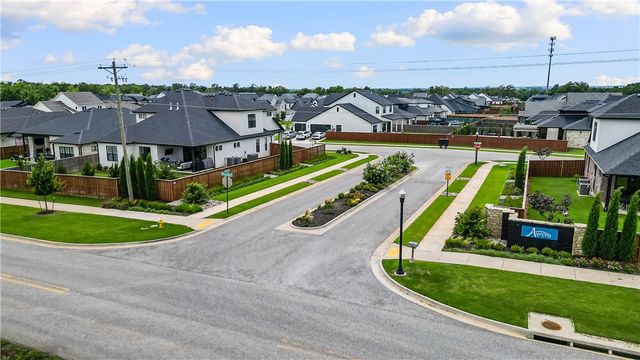 6601 SW First Light Street, Bentonville, AR 72713