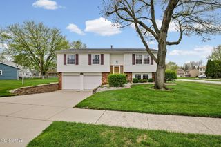 1513 Eastland Drive, Oregon, OH 43616