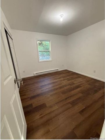 82 High Rock Road, West Coxsackie, NY 12192