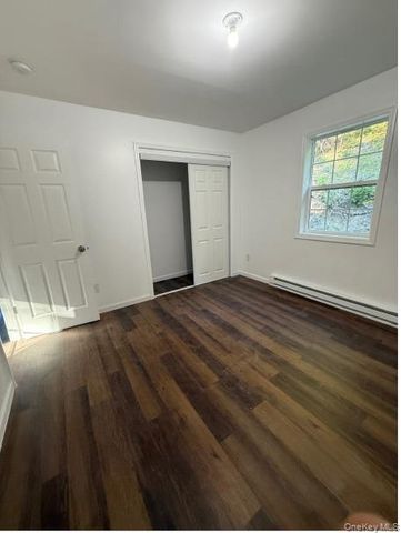 82 High Rock Road, West Coxsackie, NY 12192