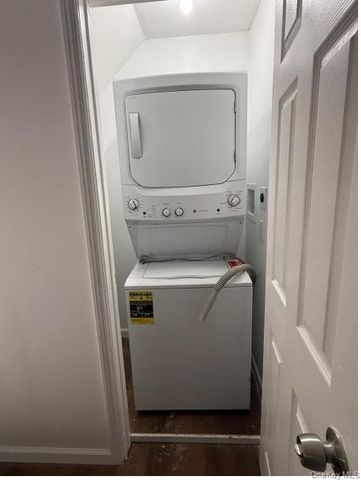 82 High Rock Road, West Coxsackie, NY 12192