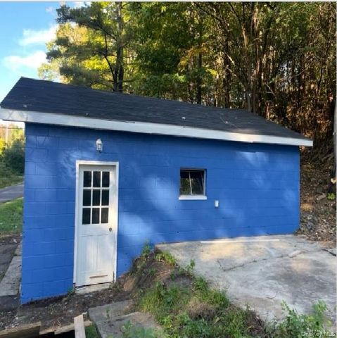 82 High Rock Road, West Coxsackie, NY 12192