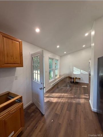 82 High Rock Road, West Coxsackie, NY 12192