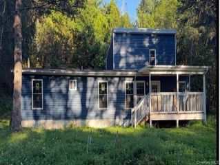 82 High Rock Road, West Coxsackie, NY 12192