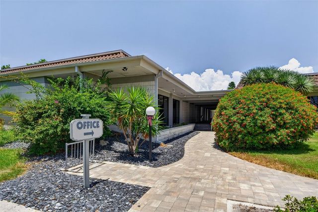4390 EXETER DRIVE 107, Longboat Key, FL 34228