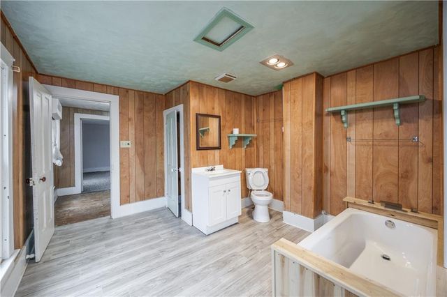 425 E 5th Street, Cherryvale, KS 67335